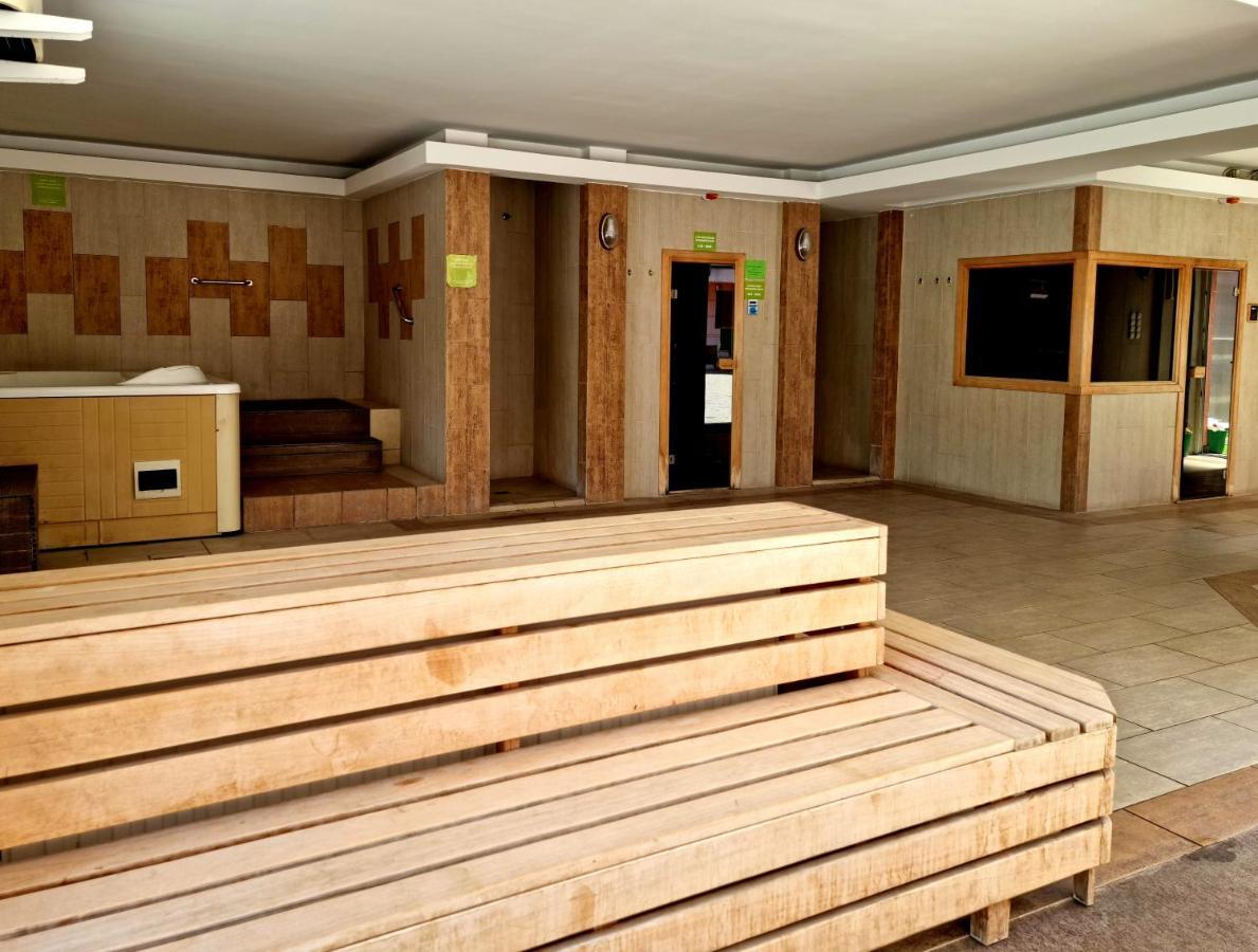 شقة Relax Wellness Studio Hajdúszoboszló المظهر الخارجي الصورة