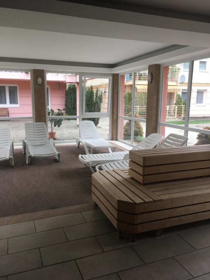 شقة Relax Wellness Studio Hajdúszoboszló المظهر الخارجي الصورة